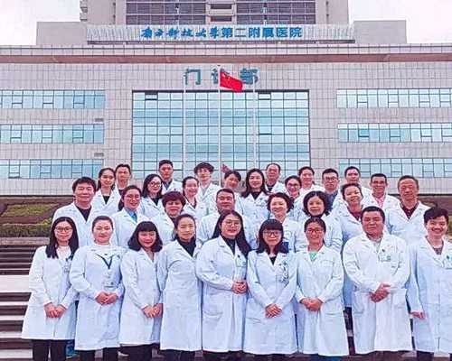 探秘辅助生殖技术：试管婴儿的成功之路